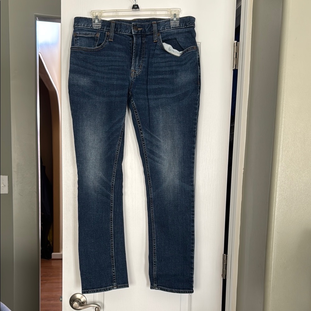 😊 Men’s Old Navy Blue Skinny Jeans